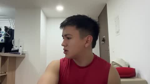 santiagomg_ online show from July 23, 2026, 10:51 pm