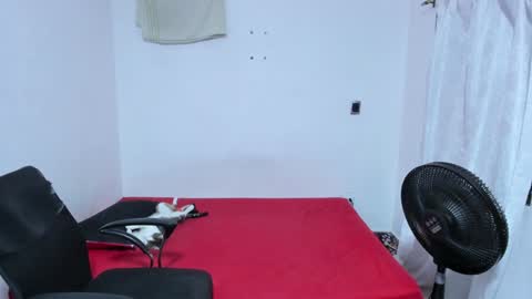 Snapshot of santiceballo chatting on February 2, 2025, 12:40 am Julius Novachrono online show from February 2, 2025, 12:40 am