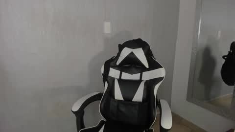 Snapshot of santiceballo chatting on October 10, 2025, 8:08 pm Julius Novachrono online show from October 10, 2025, 8:08 pm