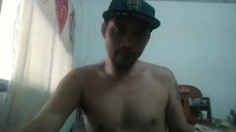 santichai561323 online show from February 7, 2026, 5:44 am