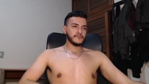 Snapshot of santiexxx chatting on October 17, 2025, 5:21 am santiexxx online show from October 17, 2025, 5:21 am