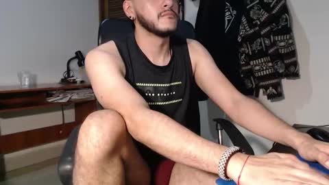 Snapshot of santiexxx chatting on October 22, 2025, 4:57 am santiexxx online show from October 22, 2025, 4:57 am