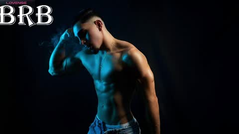 Snapshot of santin_seans chatting on April 22, 2026, 1:01 pm Santiago Seans online show from April 22, 2026, 1:01 pm
