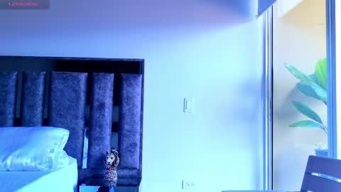 Snapshot of santin_seans chatting on May 1, 2026, 4:44 pm Santiago Seans online show from May 1, 2026, 4:44 pm