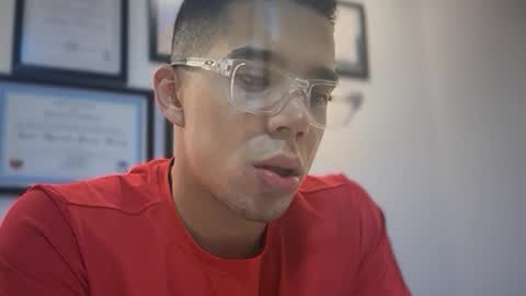 Snapshot of santoxxxkinney chatting on February 2, 2026, 10:41 pm santoxxxkinney online show from February 2, 2026, 10:41 pm