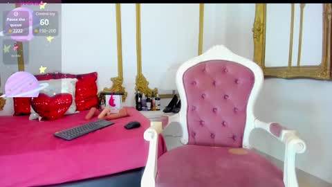 Snapshot of santy_carrington chatting on February 4, 2025, 7:00 pm Santiago Carrington online show from February 4, 2025, 7:00 pm