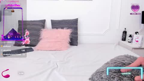 Snapshot of santy_carrington chatting on February 8, 2025, 5:18 am Santiago Carrington online show from February 8, 2025, 5:18 am