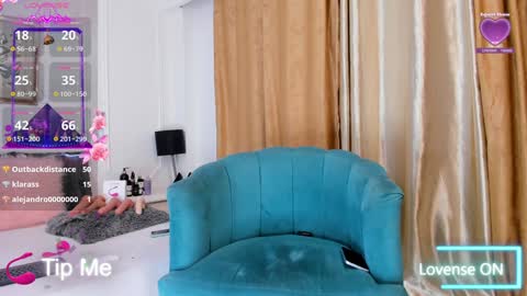 Snapshot of santy_carrington chatting on February 8, 2025, 11:24 pm Santiago Carrington online show from February 8, 2025, 11:24 pm