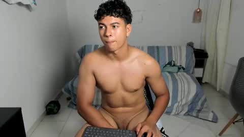 santy_stump online show from July 27, 2026, 9:27 am