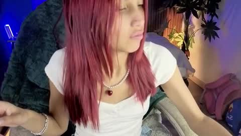 Snapshot of saphiire_ chatting on March 2, 2026, 12:23 pm saphi online show from March 2, 2026, 12:23 pm