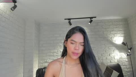 Snapshot of saphirajames chatting on May 24, 2026, 10:48 pm Saphira James online show from May 24, 2026, 10:48 pm