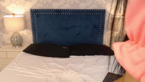 Sara online show from September 14, 2025, 10:09 pm