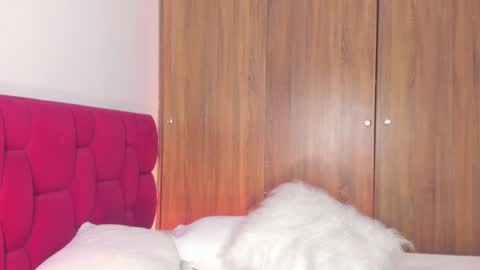 Sara online show from February 5, 2025, 3:31 pm