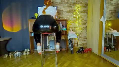 Snapshot of sara__foxy chatting on June 3, 2026, 2:36 am sara foxy online show from June 3, 2026, 2:36 am