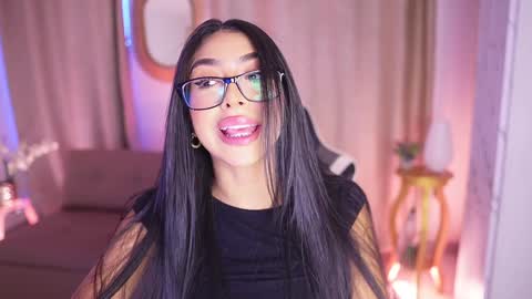 Sara  online show from January 13, 2025, 12:45 pm