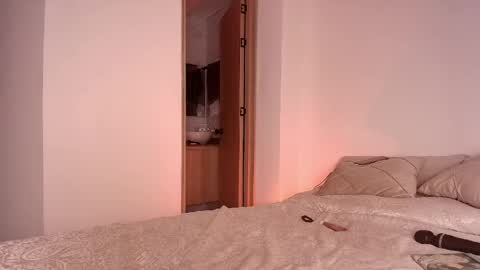 Snapshot of sara_albrecht chatting on May 26, 2026, 10:06 pm Sara online show from May 26, 2026, 10:06 pm
