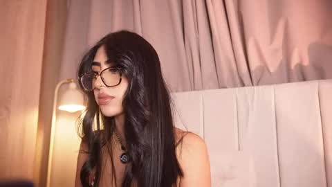 Snapshot of sara_albrecht chatting on May 31, 2026, 2:09 am Sara online show from May 31, 2026, 2:09 am