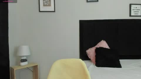Snapshot of sara_b11 chatting on July 9, 2026, 6:45 pm sara_b11 online show from July 9, 2026, 6:45 pm