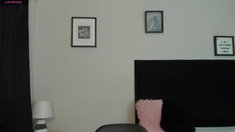 Snapshot of sara_b11 chatting on July 18, 2026, 6:12 pm sara_b11 online show from July 18, 2026, 6:12 pm
