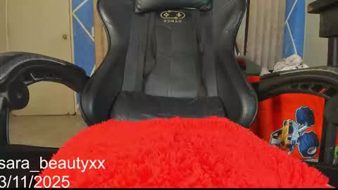 Snapshot of sara_beautyxx chatting on November 3, 2025, 3:13 pm I am Sofia GEMINIS online show from November 3, 2025, 3:13 pm