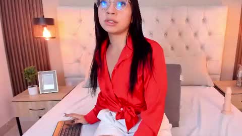 SARA CASTILLO online show from July 24, 2026, 12:52 am