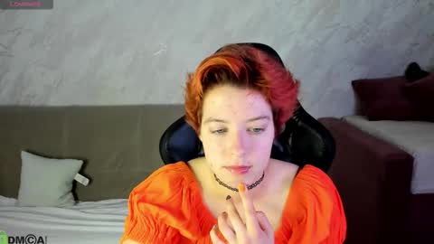 Sarah online show from September 19, 2025, 12:12 am