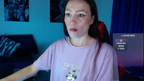 Sara online show from April 15, 2026, 4:08 am