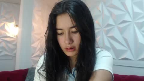 Sara online show from May 26, 2026, 1:07 pm