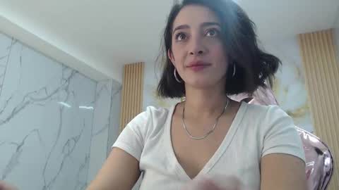 Snapshot of sara_lopez_s chatting on September 11, 2025, 1:33 pm Sara online show from September 11, 2025, 1:33 pm