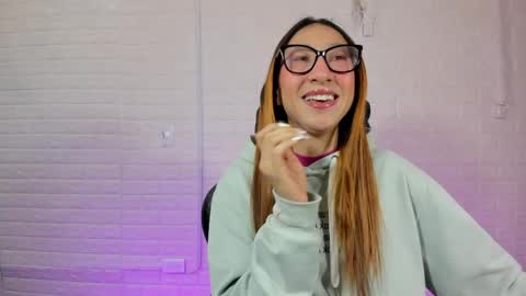 Sara Love online show from April 16, 2026, 2:56 am