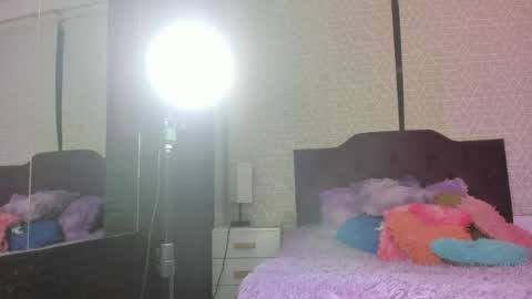 Sara Love online show from April 25, 2026, 3:31 am