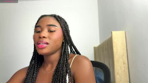 Sara online show from April 13, 2026, 9:09 pm