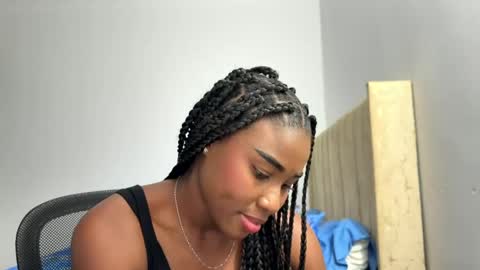 Snapshot of sara_muscle chatting on April 21, 2026, 2:26 am Sara online show from April 21, 2026, 2:26 am
