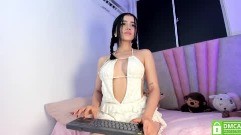 Snapshot of sara_nami chatting on June 7, 2026, 2:05 am Sara online show from June 7, 2026, 2:05 am