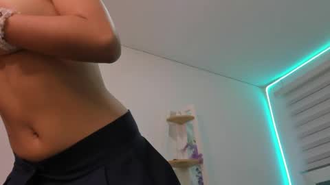 sara_red_x online show from May 16, 2026, 3:47 am