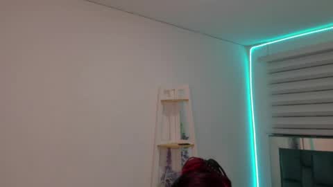 sara_red_x online show from May 26, 2026, 3:13 am