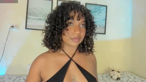 Snapshot of sara_sophiee chatting on December 2, 2025, 11:34 pm sara sofia online show from December 2, 2025, 11:34 pm