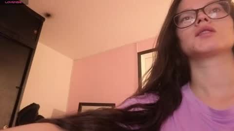 sara_valderrama_ online show from June 4, 2026, 2:12 pm