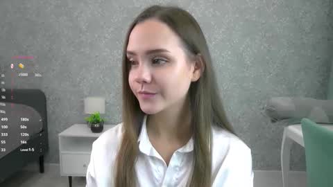 Im Sara  online show from October 30, 2025, 7:14 pm