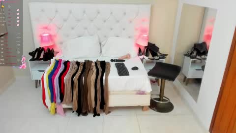 Snapshot of saraa_cute1 chatting on February 14, 2025, 3:33 am Saraa Gomez online show from February 14, 2025, 3:33 am