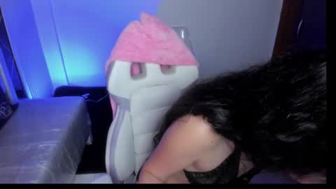 saraa_li online show from October 11, 2025, 3:28 am