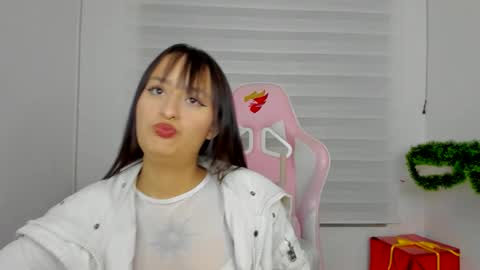 Sarah Ramirez online show from November 24, 2025, 3:06 am