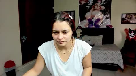 Snapshot of saraandmarilyn chatting on February 23, 2026, 1:52 pm Alahia and Marilyn online show from February 23, 2026, 1:52 pm