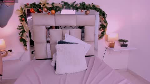Sara And Stiven online show from December 23, 2024, 7:17 am