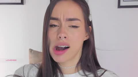 Sara online show from December 5, 2024, 8:44 pm