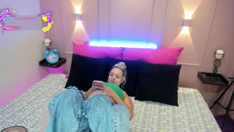 Snapshot of saraavila_ chatting on September 15, 2025, 8:09 pm SaraAvila online show from September 15, 2025, 8:09 pm