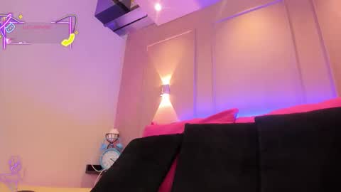 Snapshot of saraavila_ chatting on September 17, 2025, 10:33 pm SaraAvila online show from September 17, 2025, 10:33 pm