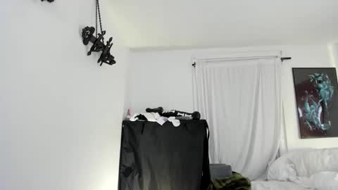 Snapshot of saradesirexo chatting on January 2, 2025, 1:38 am Sara Desire online show from January 2, 2025, 1:38 am