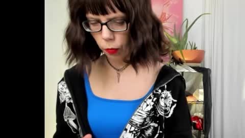 Snapshot of saradesirexo chatting on February 6, 2025, 5:03 am Sara Desire online show from February 6, 2025, 5:03 am