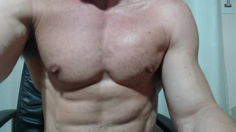 saradorj92 online show from April 1, 2026, 2:12 am